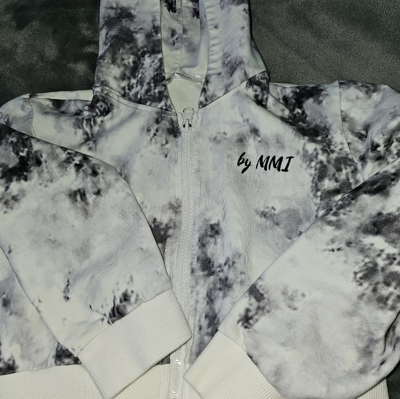 3/4 hoodie with shorts - Picture 2 of 3